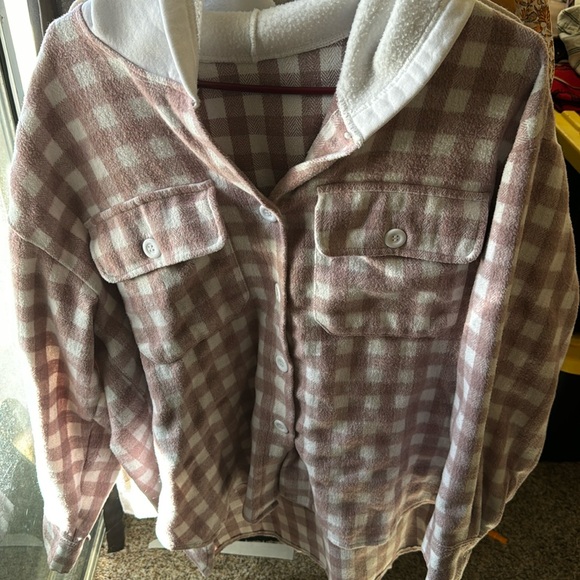 Tops - 🤎Flannel/Shaket With Hoody
